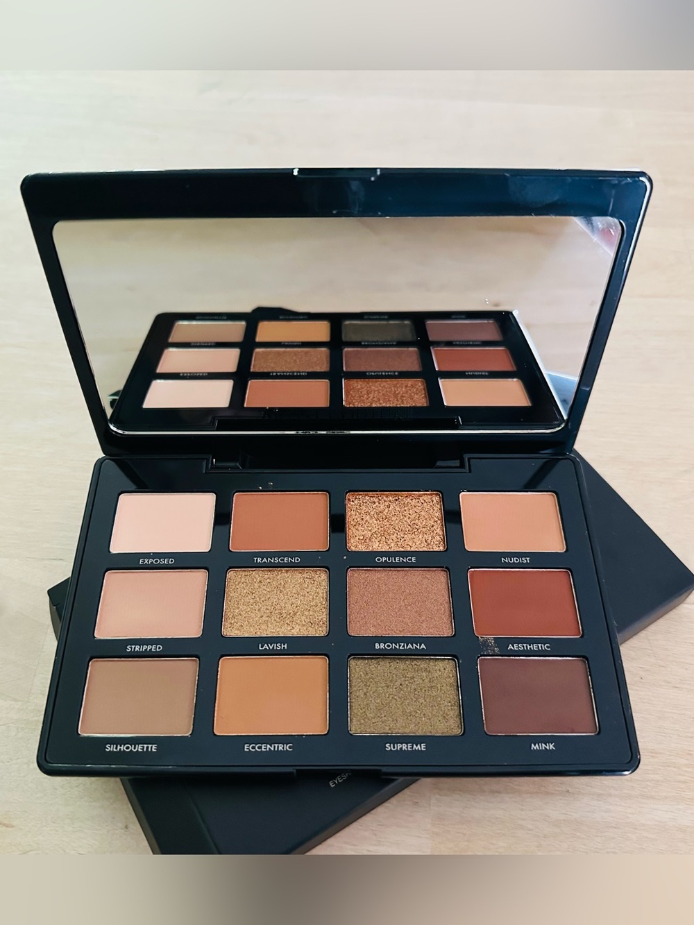 Artist Couture Supreme Nudes Palette - Black & Gold